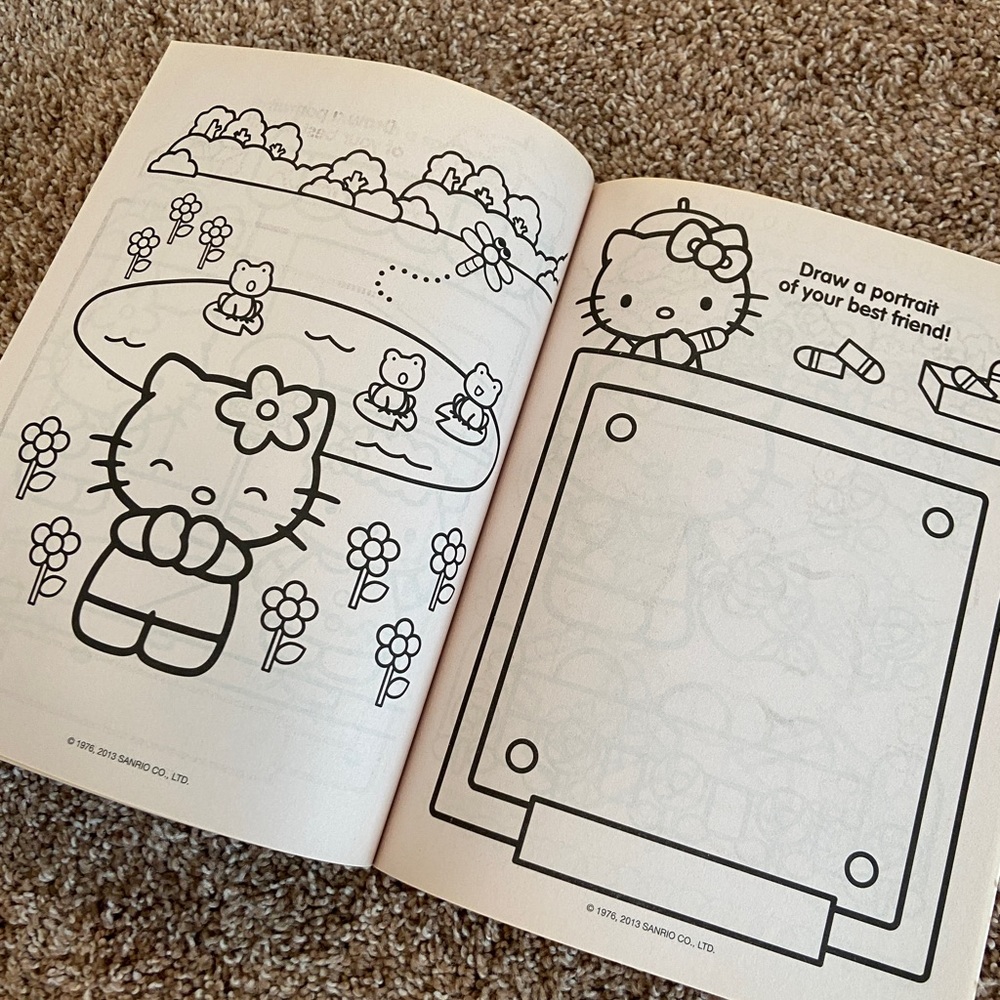 Hello Kitty Coloring Book - Picture 6 of 8